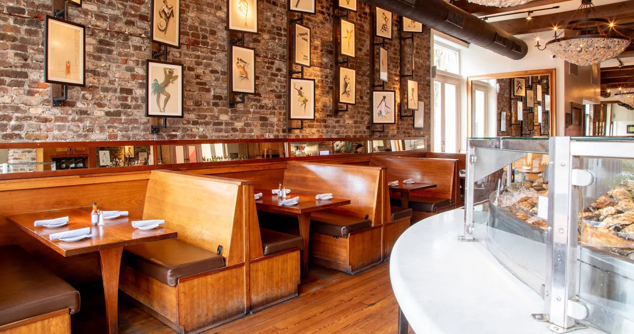 Amen Street Fish and Raw Bar dining room