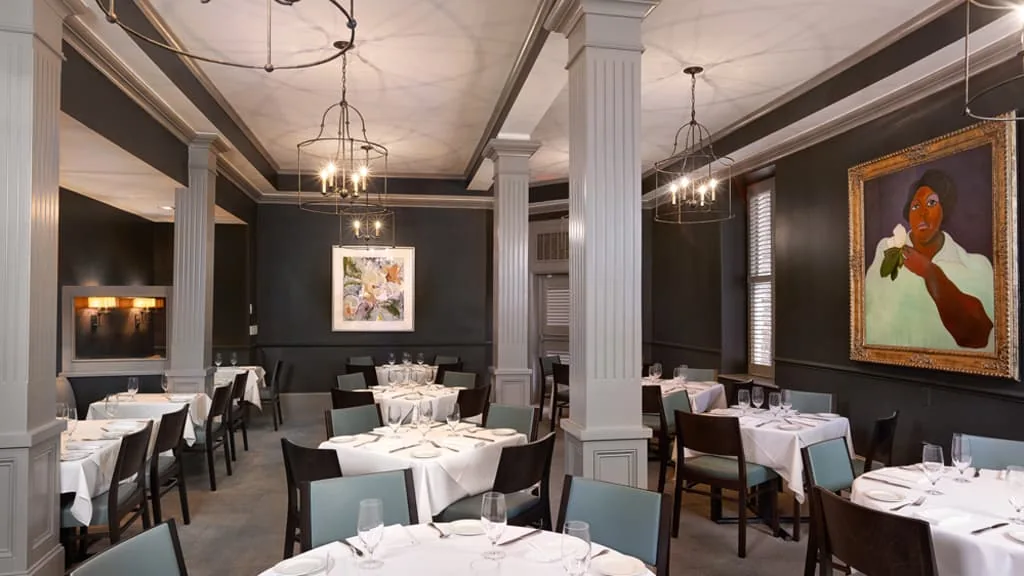Magnolias dining room