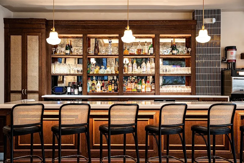 Benne’s by Peninsula Grill interior